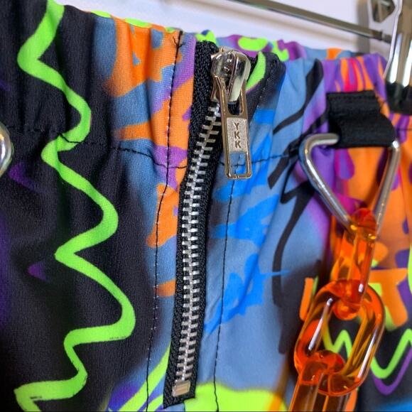 GoGuy multicolor graffiti graphic print chain waist bike shorts size Small - Picture 4 of 11